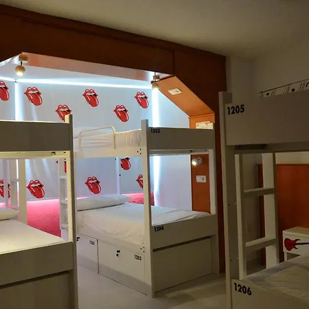 Hostal Bc *